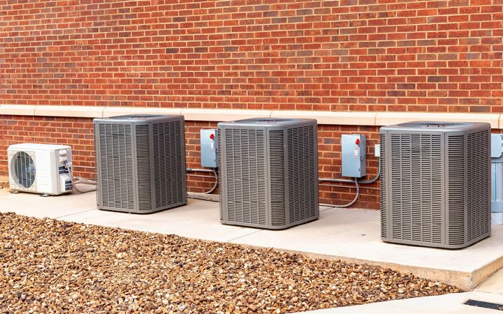 Cold climate heat pumps